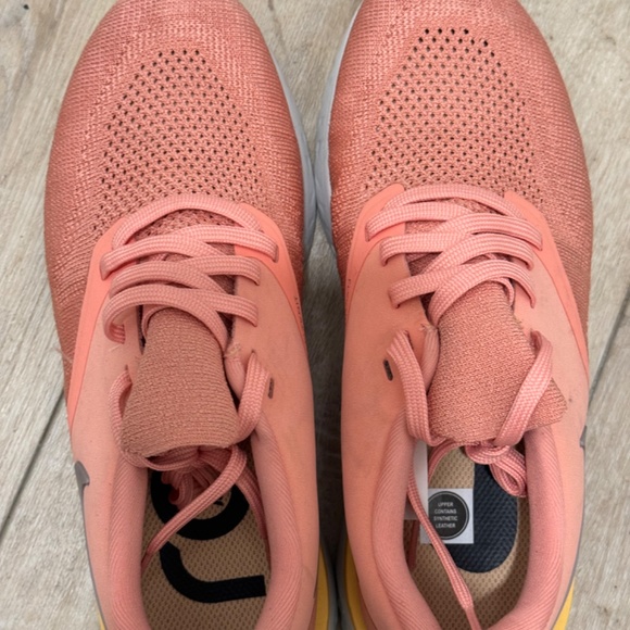 Nike Odyssey React Flyknit Runners - sz 7.5 - Picture 2 of 8